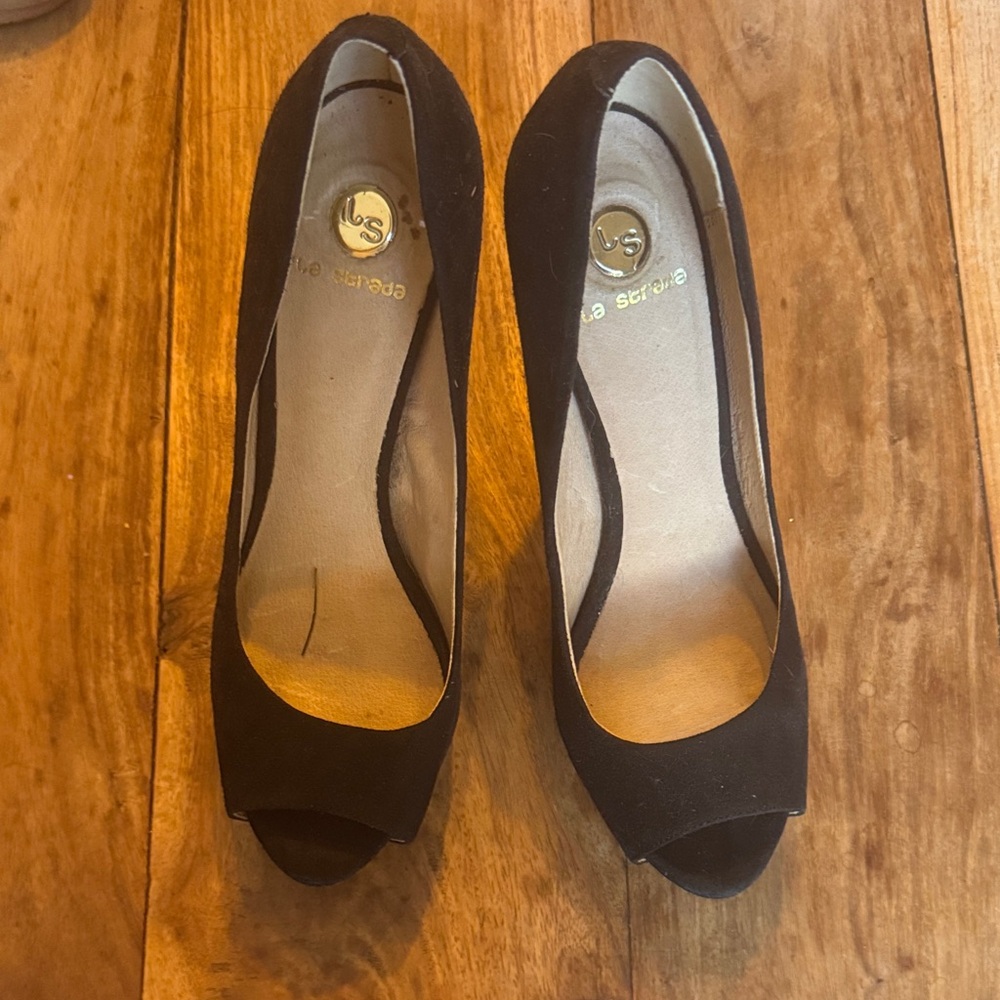 La Strada Elegant Black Peep Toe Heels